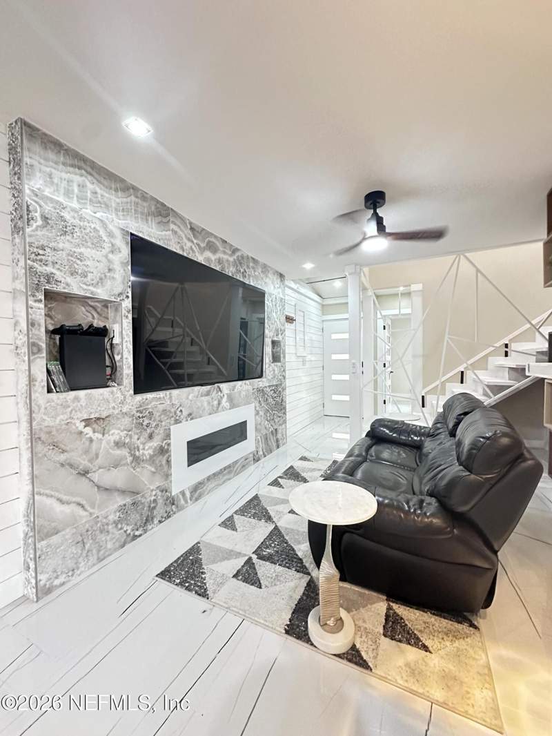 2 bedroom Condominium at 1107 1st Street #H, Ocean Terrace, Jacksonville Beach — photo 4