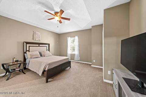 8612 Ribbon Falls Lane, Jacksonville FL - photo 15 of 31