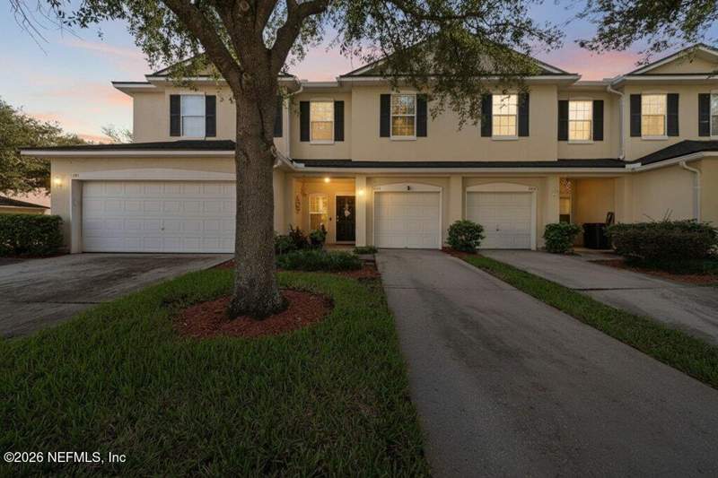 3 bedroom Townhouse at 8612 Ribbon Falls Lane, Watermill, Jacksonville — photo 2