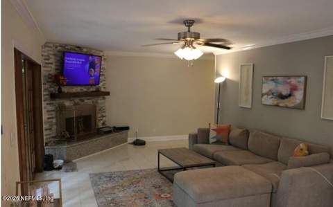 4301 Plaza Gate Lane #301, Jacksonville FL - photo 6 of 13