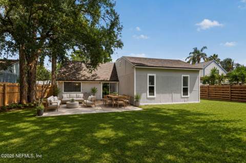 3918 Pine Breeze Road, Jacksonville FL - photo 6 of 19