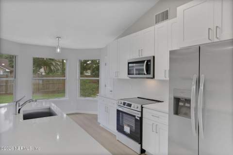 4383 Battlecreek Court, Jacksonville FL - photo 19 of 42
