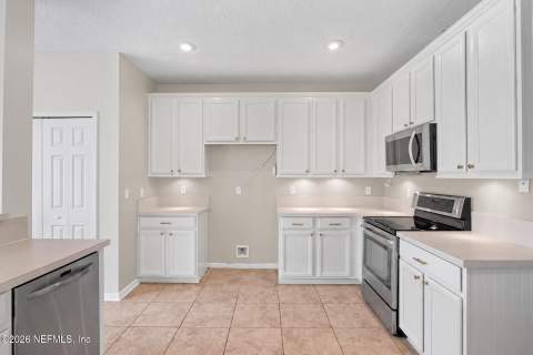 2970 Piedmont Manor Drive, Orange Park FL - photo 15 of 101