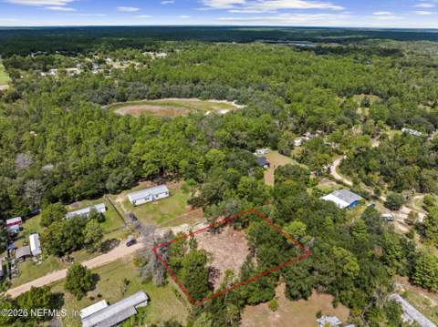 140 Cherokee Drive, Interlachen FL - photo 13 of 16