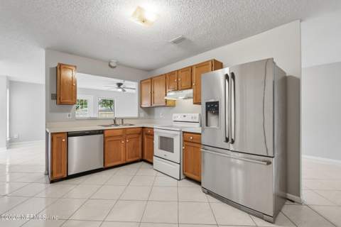 897 Candleknoll Lane, Jacksonville FL - photo 9 of 24