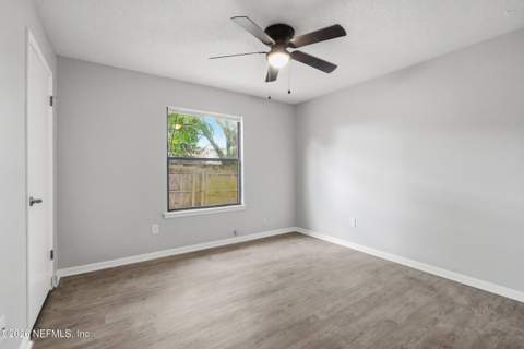 897 Candleknoll Lane, Jacksonville FL - photo 17 of 24