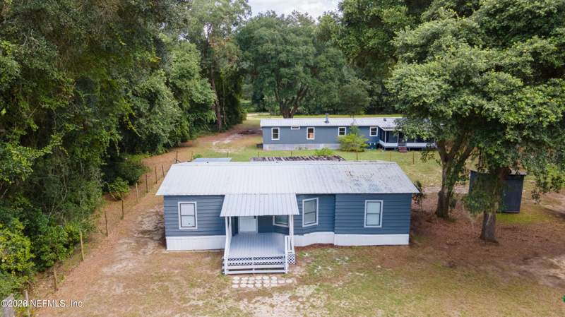 3 bedroom Manufactured Home at 210 WALKUP Street, Interlachen Lakes Estates, Interlachen — photo 2