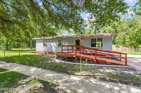 5704 Xavier Road, Jacksonville FL - photo 6 of 28