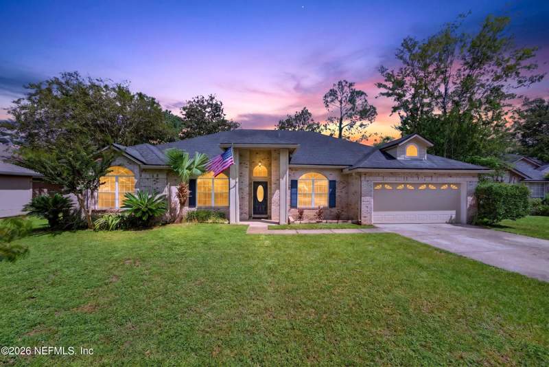 4 bedroom Single Family Residence at 8575 Catsby Court, Argyle/chimney Lakes, Jacksonville — photo 2