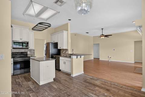 8575 Catsby Court, Jacksonville FL - photo 18 of 69