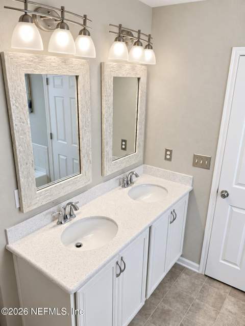 15965 Hutton Lane, Jacksonville FL - photo 7 of 11