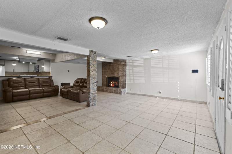 4 bedroom Single Family Residence at 9716 Devonshire Boulevard, Sherwood Forest, Jacksonville — photo 3