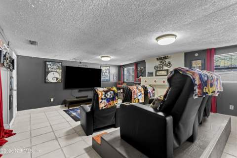 9716 Devonshire Boulevard, Jacksonville FL - photo 6 of 53