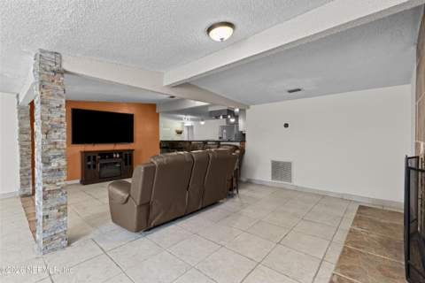9716 Devonshire Boulevard, Jacksonville FL - photo 16 of 53