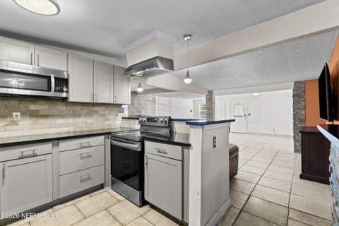 9716 Devonshire Boulevard, Jacksonville FL - photo 23 of 53