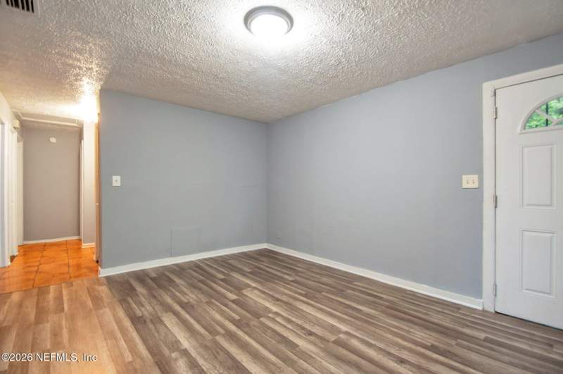 3 bedroom Single Family Residence at 5926 Dunmire Avenue, Glenoaks, Jacksonville — photo 5