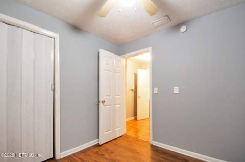 5926 Dunmire Avenue, Jacksonville FL - photo 8 of 15