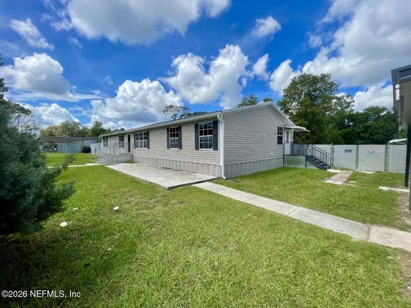 4 bedroom Mobile Home at 868 JOHNS Avenue, Ridgewood, Orange Park — photo 4