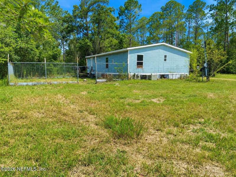 0 bedroom Manufactured Home at 106 LAKE SHORE Road, Interlachen Lakes Estates, Interlachen — photo 5