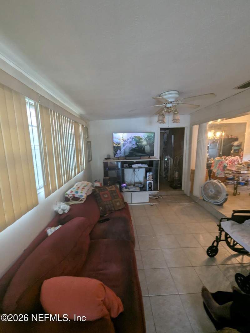 2 bedroom Single Family Residence at 2418 VERNON Street, Grand Park, Jacksonville — photo 2