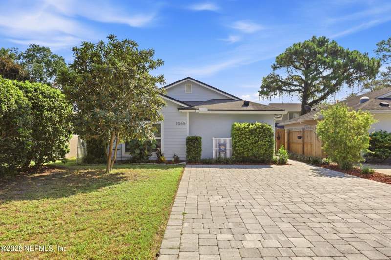 3 bedroom Single Family Residence at 1065 Hibiscus Street, Beach Harbor, Atlantic Beach — photo 2