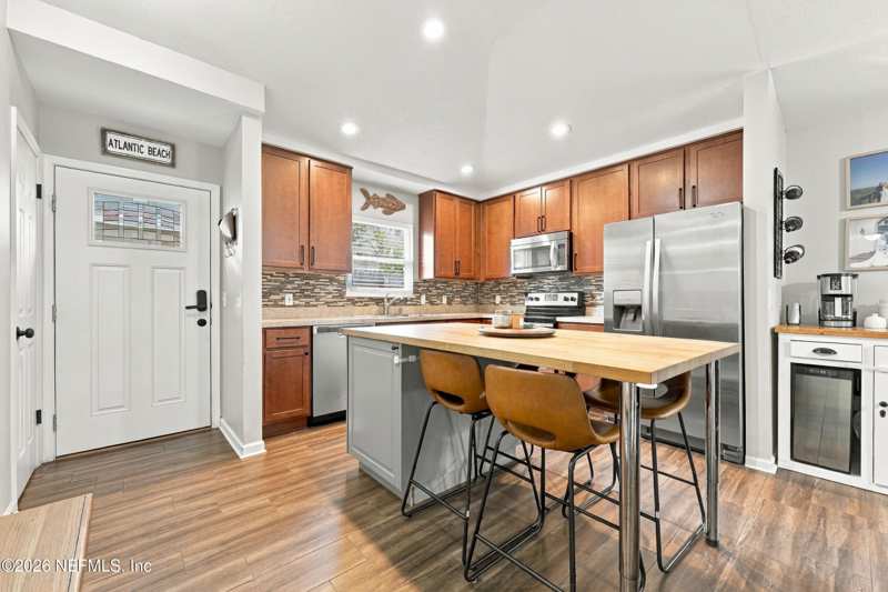 3 bedroom Single Family Residence at 1065 Hibiscus Street, Beach Harbor, Atlantic Beach — photo 1