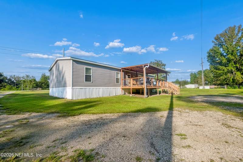 3 bedroom Mobile Home at 14163 State Road 100, Metes & Bounds, Lake Butler — photo 4