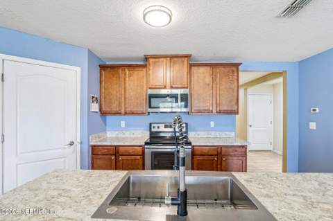2344 Bonnie Lakes Drive, Green Cove Springs FL - photo 8 of 46