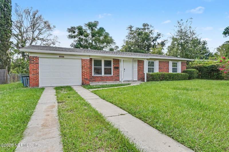 3 bedroom Single Family Residence at 10967 Regency Drive, Highlands, Jacksonville — photo 2