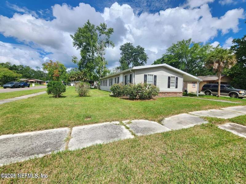 4 bedroom Manufactured Home at 5827 Augo Lane, Duclay Forest, Jacksonville — photo 2