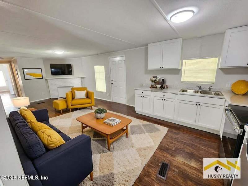 4 bedroom Manufactured Home at 5827 Augo Lane, Duclay Forest, Jacksonville — photo 5