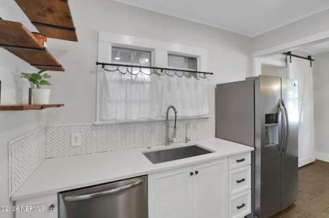 708 Spring Street, Green Cove Springs FL - photo 10 of 65