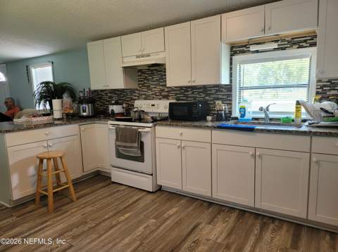 445 Logan Avenue, Orange Park FL - photo 9 of 19