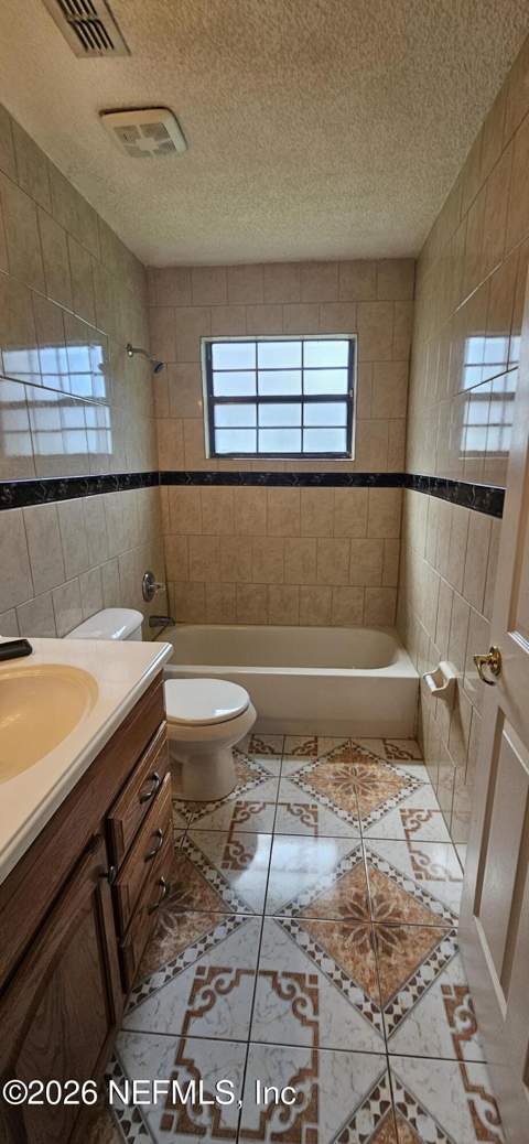 8280 Rocky Creek Drive, Jacksonville FL - photo 7 of 14