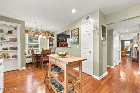 5248 Tilting Oaks Court, Jacksonville FL - photo 14 of 35