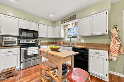 5248 Tilting Oaks Court, Jacksonville FL - photo 16 of 35