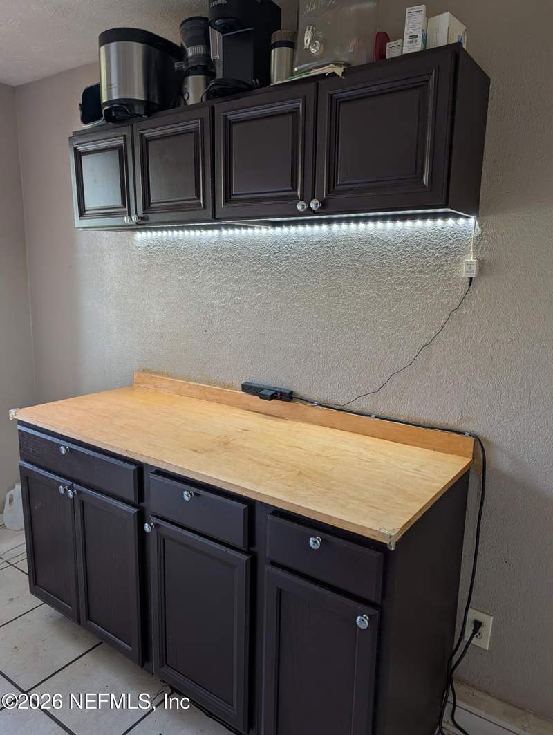 3 bedroom Townhouse at 4541 Moncrief Road, Washington Heights, Jacksonville — photo 3