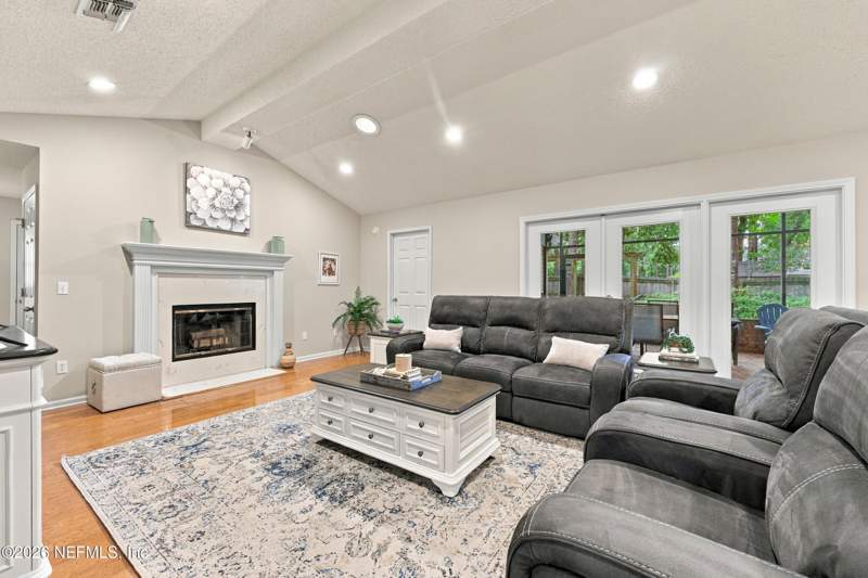 4 bedroom Single Family Residence at 1770 Providence Hollow Lane, Providence Hollow, Jacksonville — photo 4