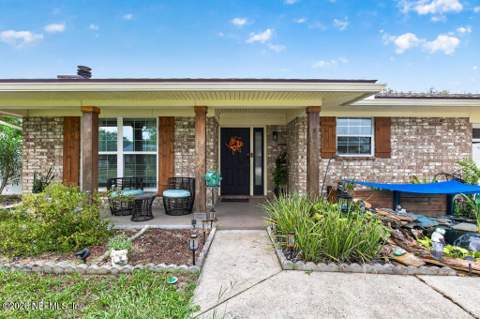 8957 Winrock Drive, Jacksonville FL - photo 8 of 114