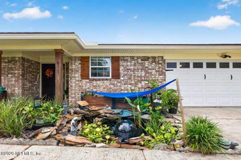 8957 Winrock Drive, Jacksonville FL - photo 11 of 114