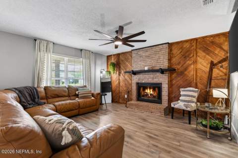 8957 Winrock Drive, Jacksonville FL - photo 16 of 114
