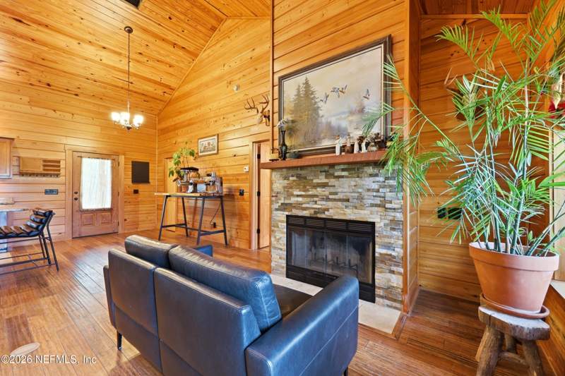 3 bedroom Single Family Residence at 8796 Gin Henry Lane, Glen St Mary, Glen St. Mary — photo 5