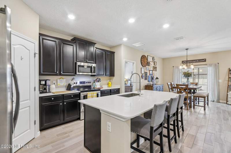 3 bedroom Single Family Residence at 10309 Pavnes Creek Drive, Longleaf, Jacksonville — photo 4