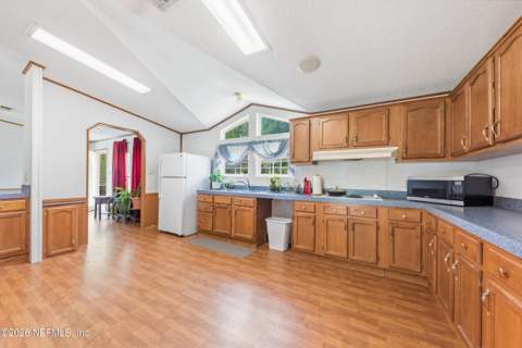 10052 Alvin Court, Jacksonville FL - photo 12 of 27