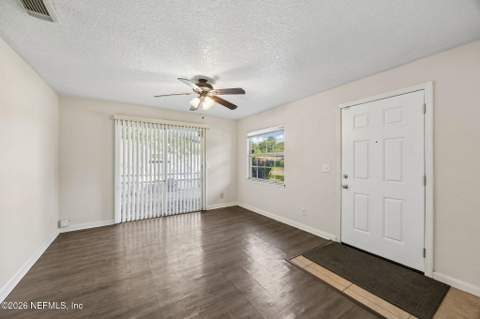 2564 W 23rd Street, Jacksonville FL - photo 7 of 30