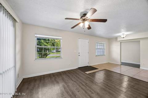 2564 W 23rd Street, Jacksonville FL - photo 9 of 30