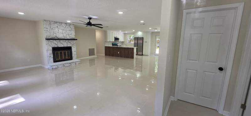 4 bedroom Single Family Residence at 5200 Brentview Terrace, Brentview Terrace, Jacksonville — photo 5