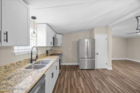 214 Phoenix Street, Satsuma FL - photo 10 of 22