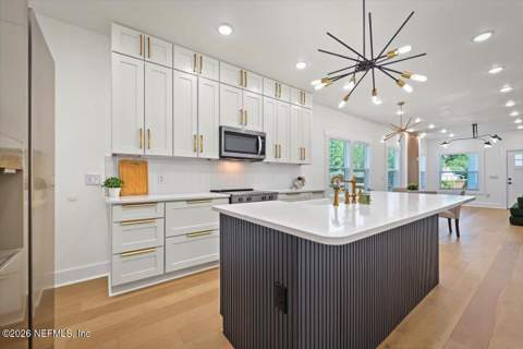 1252 Rensselaer Avenue, Jacksonville FL - photo 11 of 32