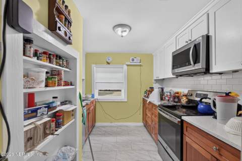 7005 Camfield Street, Jacksonville FL - photo 16 of 36